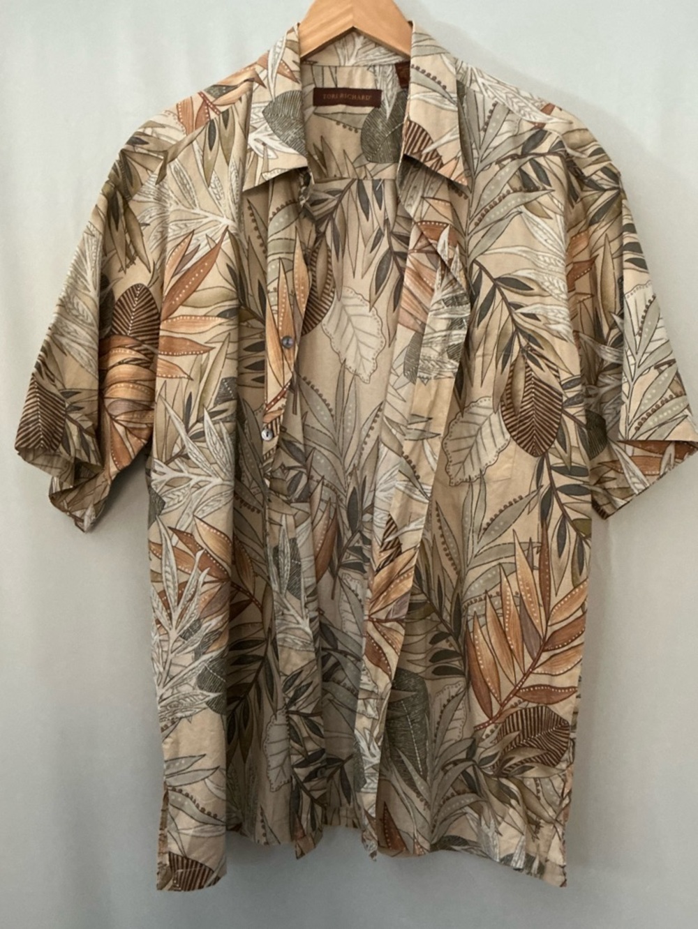 Tori Richard Men's Hawaiian Shirt Size L